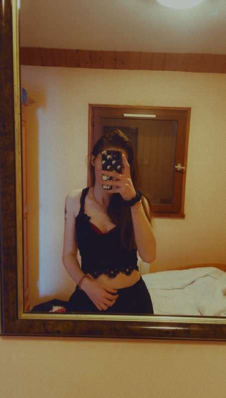 Escorte à Comines, rencontre escort 